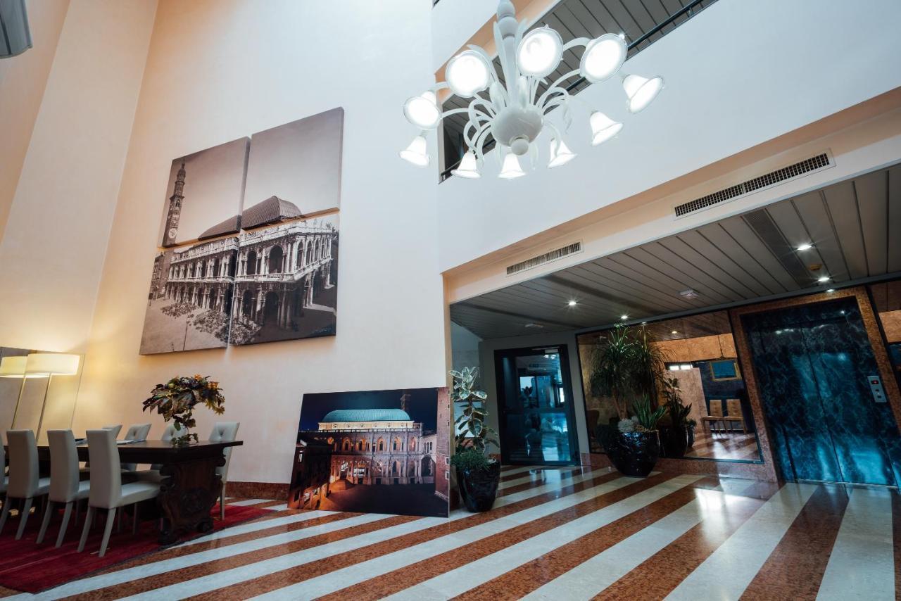 Hotel Da Porto Vicenza Esterno foto